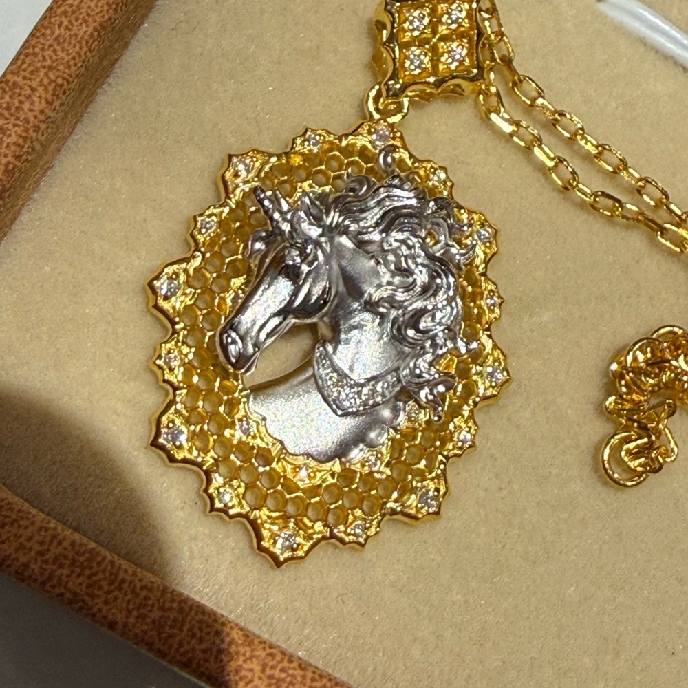 Sterling Silver Moissanite Zephyr Unicorn Necklace
